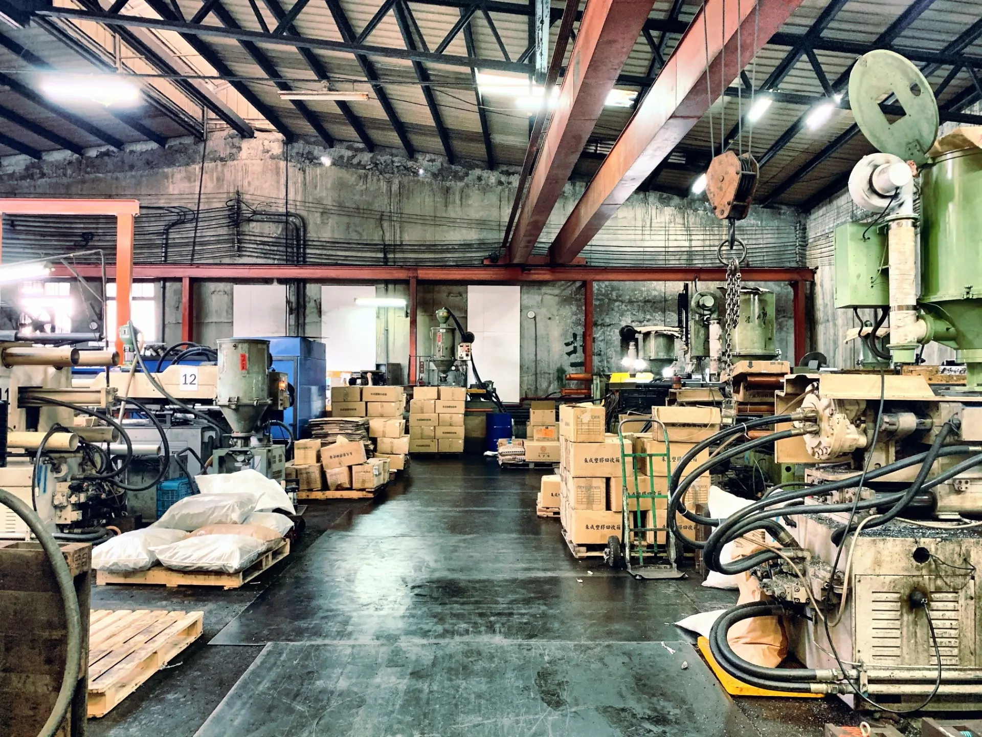 來成塑膠工廠環境